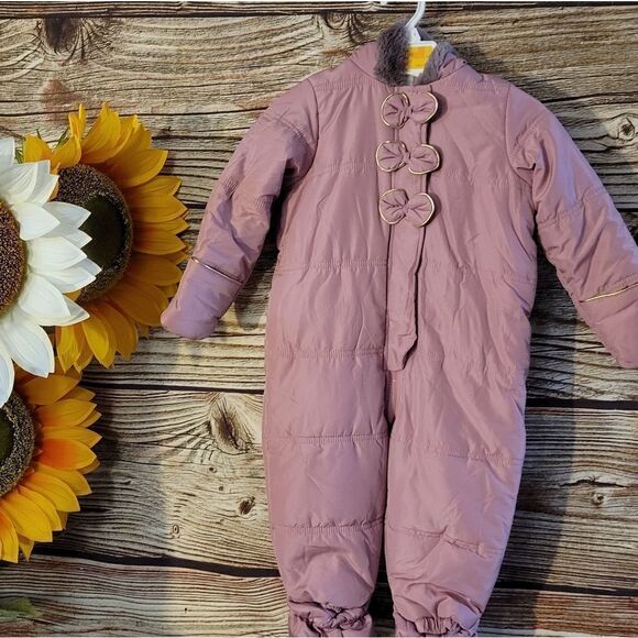"First impressions " snowsuit Size: 24months Mauve snap/zip front NWT - Picture 1 of 7